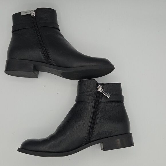 MICHAEL KORS Finley Flat Bootie US 6 Black Tumbled Leather Side Zip EUC - Picture 7 of 9